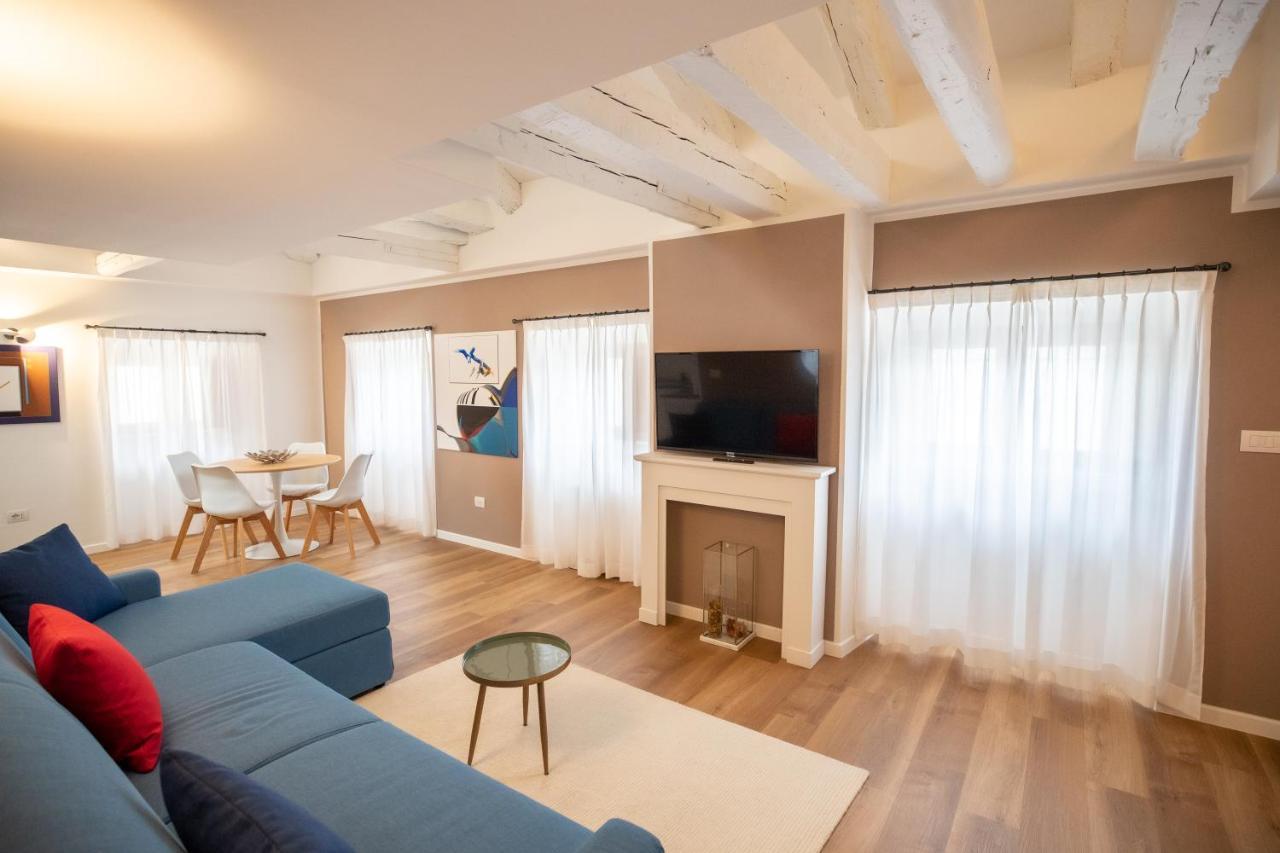 Grand Hotel Duchi D'Aosta Apartments トリエステ エクステリア 写真